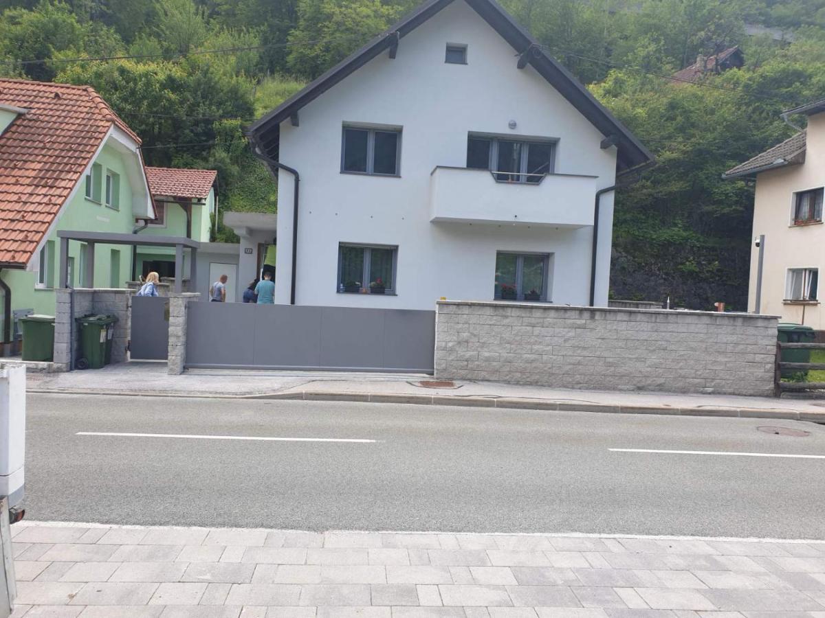 Apartma Sava-Stol Jesenice Exteriér fotografie